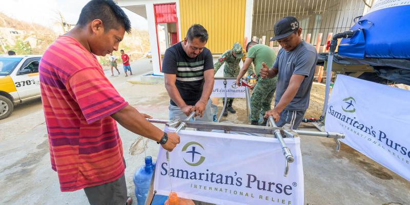 Samaritan’s Purse set up points like this one around Acapulco to give residents fresh, clean water. 