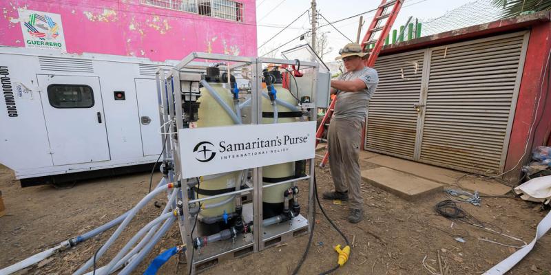 This is the first purification system that was installed in Acapulco recently, which will provide clean drinking water for up to 10,000 people a day. 